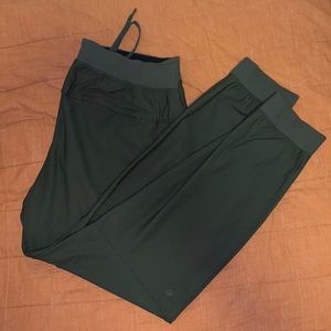 OLIVE GREEN Lululemon Men’s Joggers. XXL